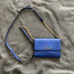 Michael Kors Crossbody phone/wallet purse